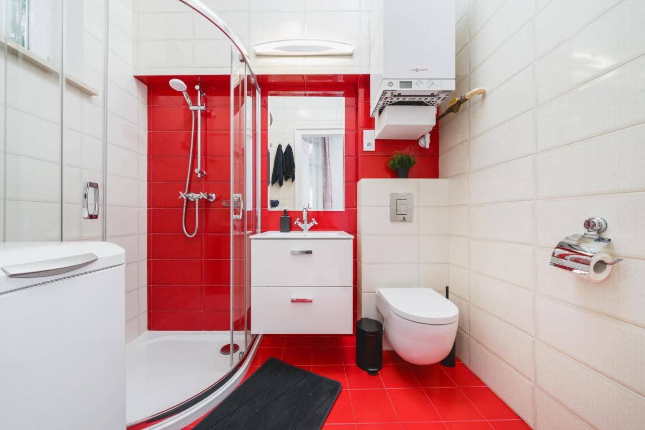 Modern Urban Escape - Old Town Apartment - By Upstairs Cracovie Extérieur photo