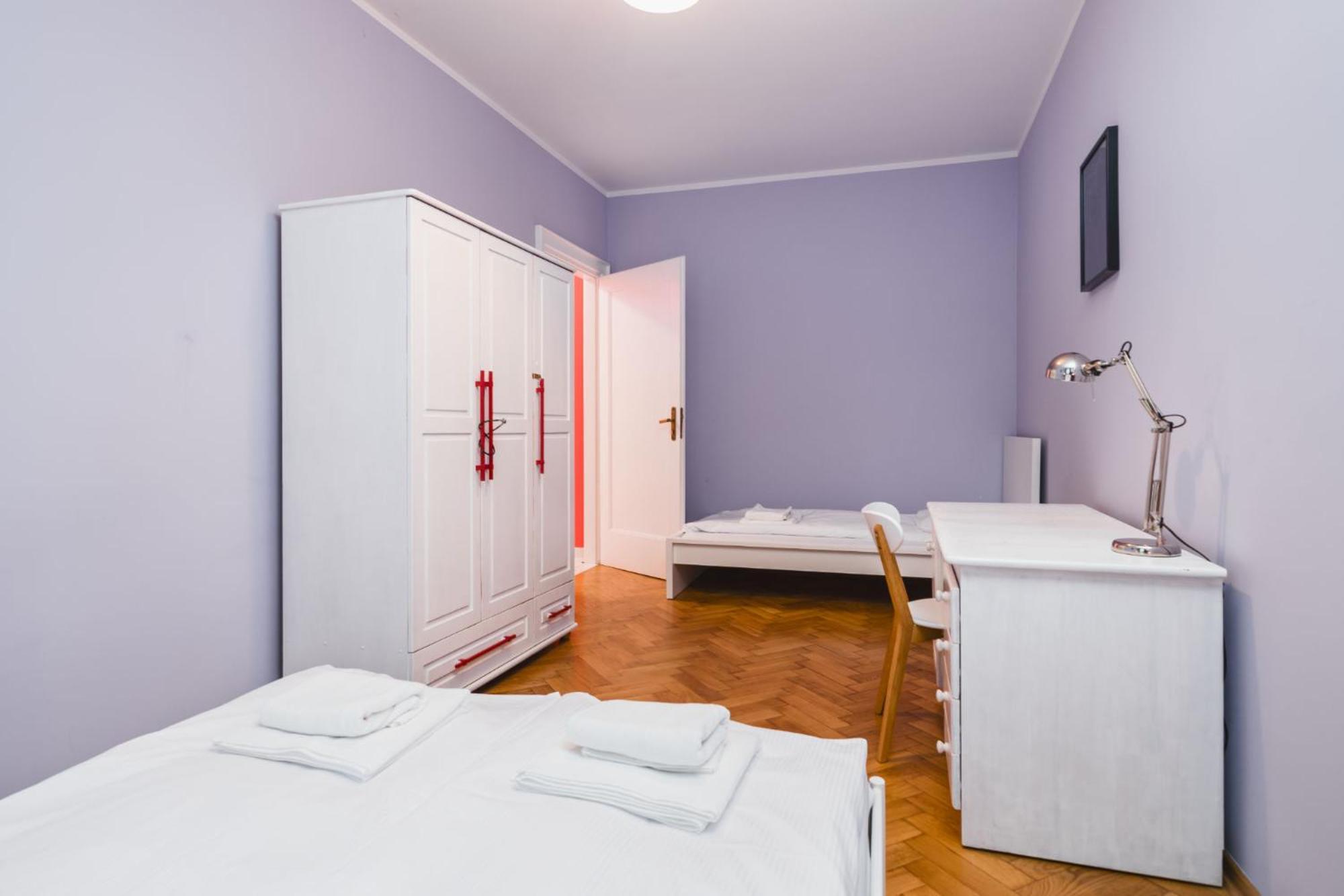 Modern Urban Escape - Old Town Apartment - By Upstairs Cracovie Extérieur photo